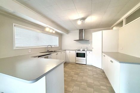 Photo of property in 47 Sturges Road, Henderson, Auckland, 0612