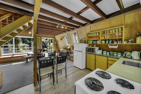 Photo of property in 37 Lake View Terrace, Moana, 7875