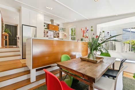 Photo of property in 39 Glenbervie Terrace, Thorndon, Wellington, 6011