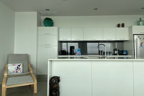 Photo of property in Sentinel Apartments, 1405/3 Northcroft Street, Takapuna, Auckland, 0622