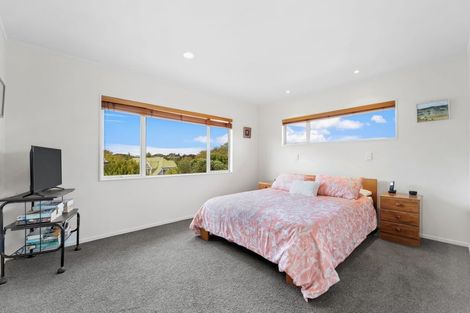 Photo of property in 16a Zealandia Road, Manly, Whangaparaoa, 0930
