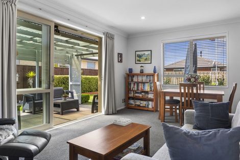 Photo of property in 28 Sequoia Way, Rangiora, 7400