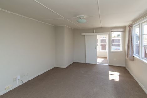 Photo of property in 9 Wilmot Street, Northcote, Christchurch, 8052