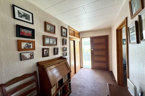 Photo of property in 6 Limbrick Street, Waipawa, 4210