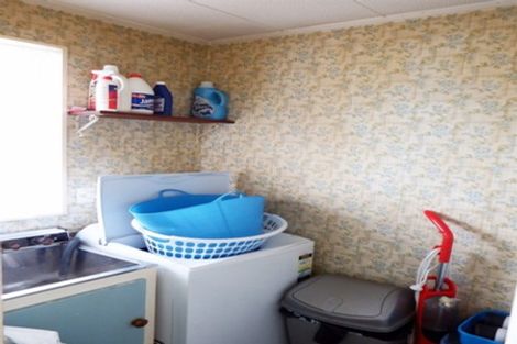 Photo of property in 32 Barton Street, Marton, 4710