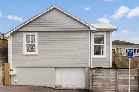 Photo of property in 6 Millward Street, Newtown, Wellington, 6021