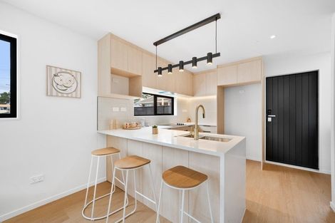 Photo of property in 25 Swan Crescent, Pakuranga, Auckland, 2010