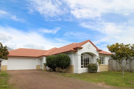 Photo of property in 65 Bob Charles Drive, Golflands, Auckland, 2013