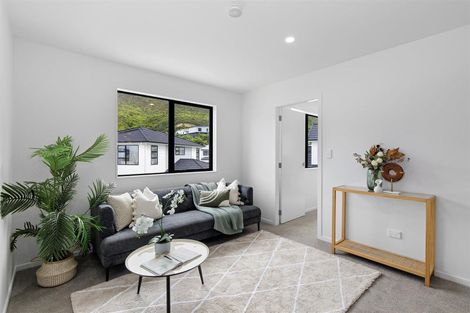 Photo of property in 5 Pihipihi Way, Crofton Downs, Wellington, 6035