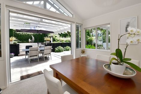 Photo of property in 20 Whale Cove, Stanmore Bay, Whangaparaoa, 0932