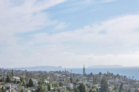 Photo of property in 7 Galaxy Drive, Mairangi Bay, Auckland, 0630