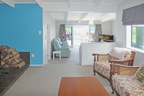 Photo of property in 122 Seabury Avenue, Foxton Beach, Foxton, 4815