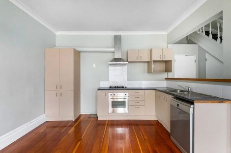 Photo of property in 17 Home Street, Mount Victoria, Wellington, 6011