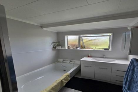 Photo of property in 70b Eatwell Avenue, Paraparaumu Beach, Paraparaumu, 5032