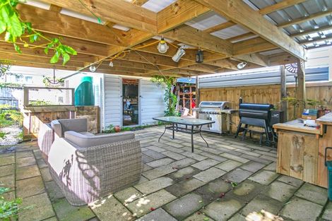 Photo of property in 74 Watt Street, Coromandel, 3506