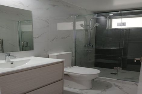 Photo of property in 2/44 Everglade Drive, Goodwood Heights, Auckland, 2105