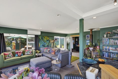 Photo of property in 5 Scott Street, Moturoa, New Plymouth, 4310