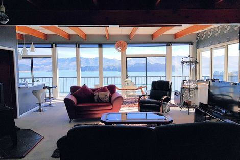 Photo of property in 21 Bayview Road, Charteris Bay, Lyttelton, 8971
