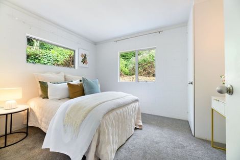Photo of property in 2/15 Dunraven Place, Torbay, Auckland, 0630