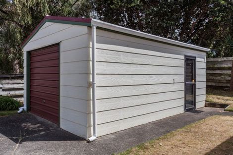 Photo of property in 100 Blane Place, Whangamata, 3620