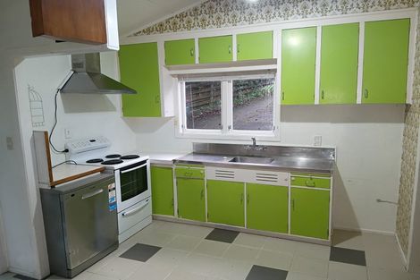 Photo of property in 184 Old Titirangi Road, Titirangi, Auckland, 0604