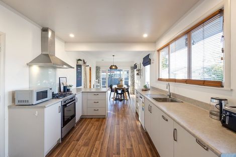 Photo of property in 6 Milburn Lane, Hillcrest, Hamilton, 3216