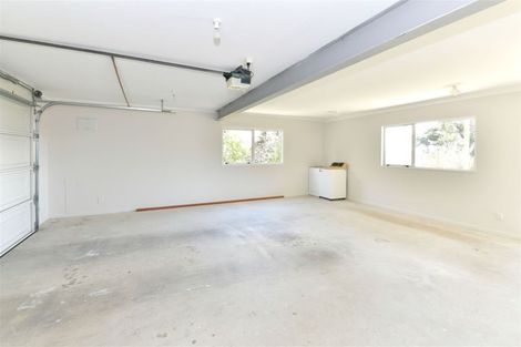 Photo of property in 8 Vipond Road, Stanmore Bay, Whangaparaoa, 0932