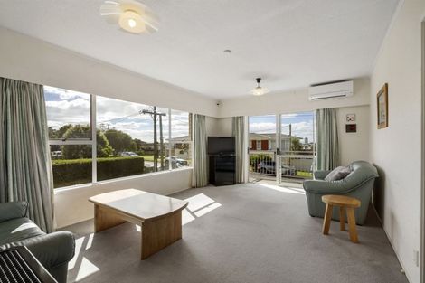 Photo of property in 1/3 Argyle Terrace, Milford, Auckland, 0620