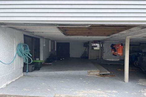 Photo of property in 209a Sturges Road, Henderson, Auckland, 0612