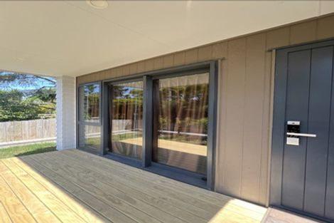 Photo of property in 3 Dundale Avenue, Blockhouse Bay, Auckland, 0600
