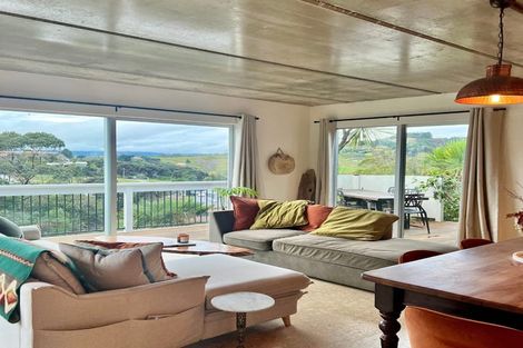 Photo of property in 24 Point Street, Raglan, 3225