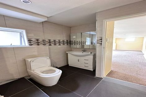 Photo of property in 37 Kamara Road, Glen Eden, Auckland, 0602