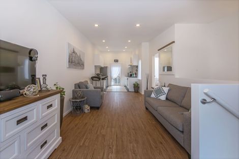 Photo of property in 1/206 Manuka Road, Bayview, Auckland, 0629