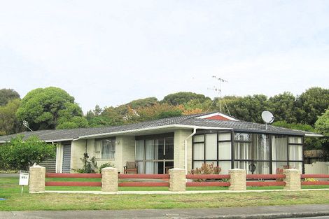 Photo of property in 66a Eatwell Avenue, Paraparaumu Beach, Paraparaumu, 5032