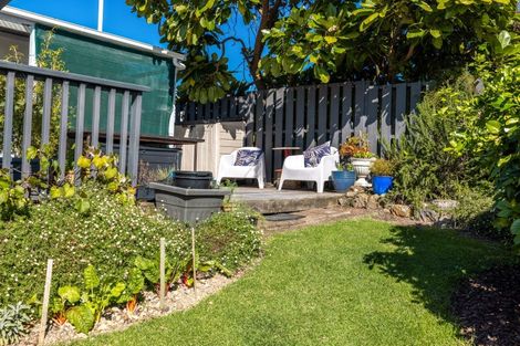 Photo of property in 17 Wellington Road, Surfdale, Waiheke Island, 1081