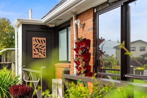 Photo of property in 1 Fantail Court, Orewa, 0931