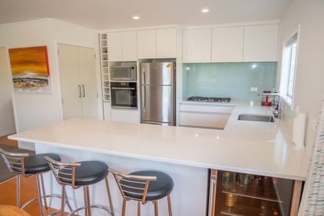 Photo of property in 25 Stratford Drive, Cable Bay, 0420