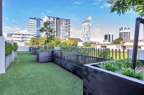 Photo of property in Frank Sargeson Apts, 101/80 Anzac Street, Takapuna, Auckland, 0622