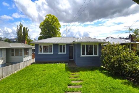 Photo of property in 166 Methuen Road, New Windsor, Auckland, 0600