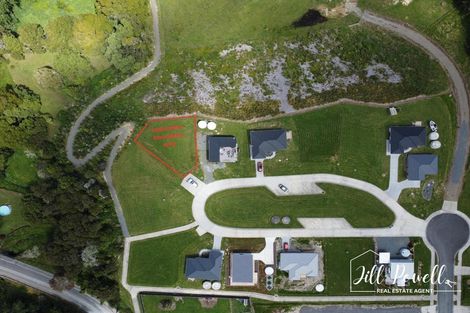 Photo of property in 17 Manaaki Circle, Paparoa, 0571