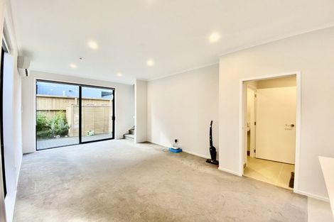 Photo of property in 6 Awamarino Way, Westgate, Auckland, 0614