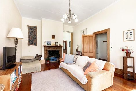 Photo of property in 162 Ohiro Road, Brooklyn, Wellington, 6021