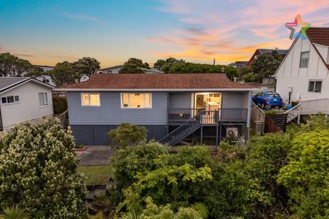 Photo of property in 67 Cypress Drive, Maungaraki, Lower Hutt, 5010