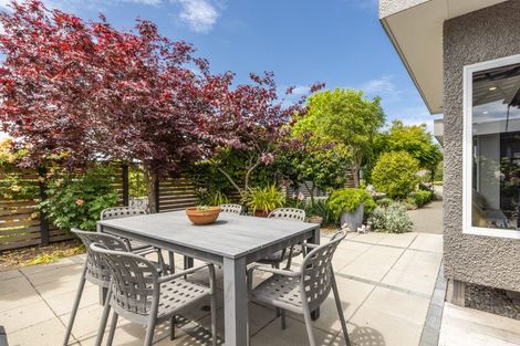 Photo of property in 2a Busby Hill, Havelock North, 4130