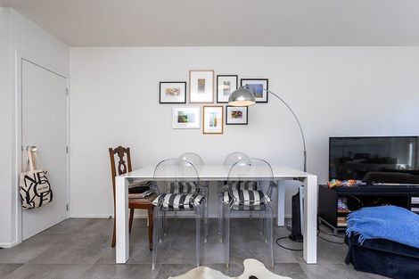 Photo of property in 9/6a Sarsfield Street, Herne Bay, Auckland, 1011