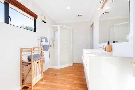 Photo of property in 6 Shearwater Rise, Paraparaumu Beach, Paraparaumu, 5032