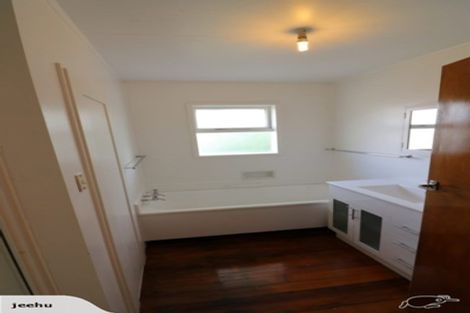 Photo of property in 1 Ballantyne Avenue, Upper Riccarton, Christchurch, 8041