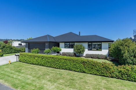 Photo of property in 21 Caledonia Drive, Mosgiel, 9024