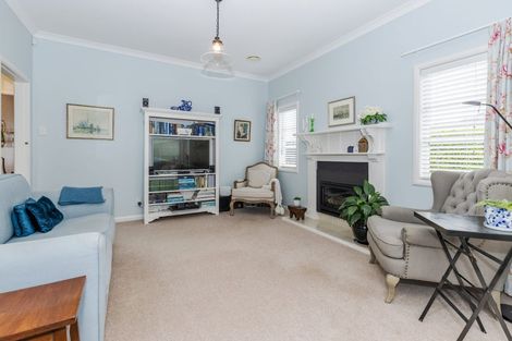 Photo of property in 17 Windsor Road, Maeroa, Hamilton, 3200