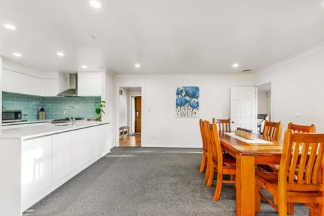 Photo of property in 51 Semillon Avenue, Henderson, Auckland, 0612